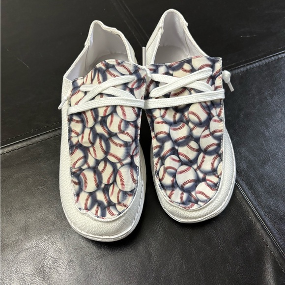 Shoes - Women’s Baseball Slip On Shows Size 7